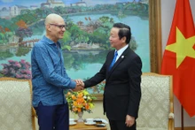 越南政府副总理陈红河和荷兰驻越南特命全权大使基斯·范巴尔。（图片来源：VGP）