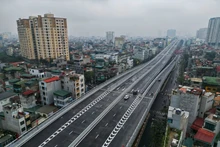 河内二环高架路楚十字路口-永绥段正式通车投入运营。（图片来源：越通社）
