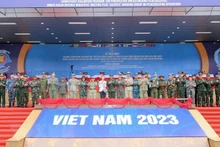 2021-2023年阶段第四周期维和专家组期末实地演习开幕式在河内举行。（图片来源：越通社）