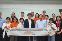 越南新闻工作者代表团访问韩国新闻基金会。