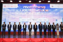 与会代表合影。