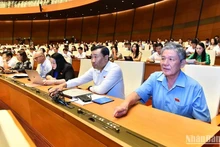 国会表决通过2021年国家预算决算决议。