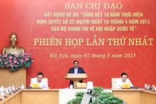 政府总理范明正主持会议。（图片来源：VGP）
