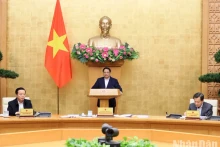 越南政府总理范明正主持召开2023年12月立法工作专题会议。