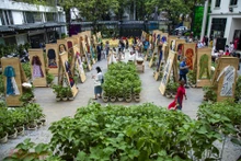 题为“遗产之路上的奥黛”展览会。