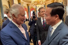 越南国家主席武文赏与英国国王查尔斯三世。（图片来源：越通社）