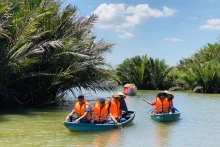 越南各地大力推动河流旅游。