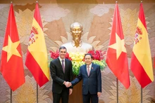 越南国会主席陈青敏会见西班牙首相佩德罗·桑切斯·佩雷斯–卡斯特洪【组图】