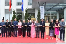 东盟广场正式落成【组图】