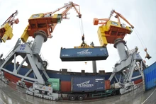 2023年出口额超过100亿美元的七种商品【图表新闻】