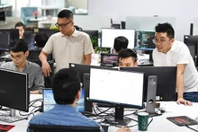 附图。