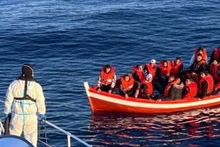 流入地中海的非法移民人数激增。