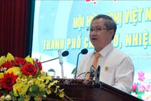 芹苴市人民委员会主席陈越长。（图片来源：越通社）