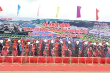 中国坝洒-越南巴刹红河界河公路大桥正式开工仪式。