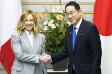 日本首相岸田文雄与意大利总理乔治亚·梅洛尼在首都东京举行会谈。（图片来源：Kyodo）