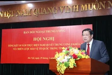 越共中央政治局委员、中央书记处书记、中央内政部部长潘廷镯同志在会上发言。（图片来源：越通社）