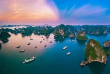下龙湾。