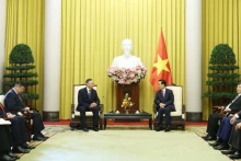 越南国家主席武文赏会见蒙古国总检察长扎尔格勒赛汗。