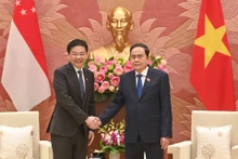 越南国会主席陈青敏会见新加坡总理黄循财【组图】