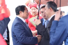 越南政府总理范明正抵达南宁 开始出席第20届东博会和峰会之行。（图片来源：越通社）