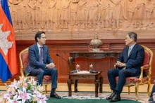 越南外交副部长杜雄越共同主持越柬外交部第八次政治磋商