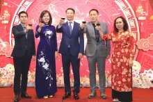 越南驻中国香港与澳门总领事馆举行喜迎2024甲辰龙年新春越南人社群见面会。（图片来源：越通社）