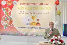 越南驻匈牙利大使裴黎泰发表讲话。（图片来源：越通社）