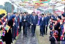 越南国家主席武文赏与菲律宾总统马科斯参观河内升龙皇城【组图】