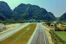越南力争2025年基本建成北南高速公。