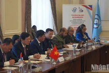 越南出席在俄罗斯举行的AICESIS会议 