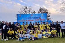 旅居日本关西越南人社群在滋贺县举行了2023年关西杯足球赛“FAVIJA KANSAI CUP 2023”。（图片来源：越通社）