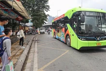 图为Vinbus 电动公交车 