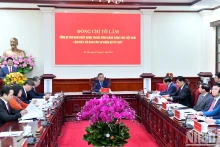苏林总书记与司法部党组干事会举行工作会议。