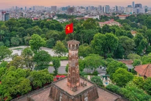 国旗闪耀 喜迎国庆【组图】