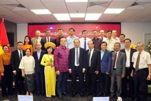 与会代表合影。