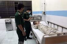 附图：获救的中国船员身体状况稳定。（图片来源：越通社）