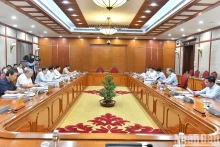 越共中央总书记、国家主席苏林主持召开越共中央政治局会议 就胡志明市规划提出意见【组图】