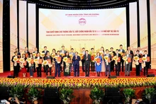 海阳省向27个项目颁发投资许可证和投资备忘录.