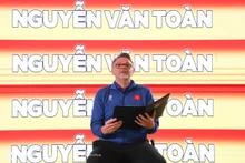主教练菲利普·奥马尔·特鲁西埃公布了越南国足备战印尼世界杯亚洲区预选赛36强赛F组第三轮和第四轮比赛的28人大名单。