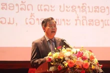 广治省委常务副书记阮登光在纪念典礼上发表讲话。