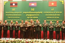 与会代表合影。