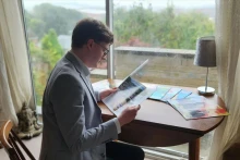 越南政治历史研究家、英国共产党党员基里尔·维泰克尔。