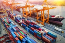 2022年前8个月越南实现贸易顺差近40亿美元【图表新闻】