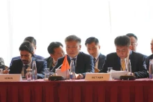 越南公安部副部长阮玉林少将率越南代表团出席会议并发表演讲。