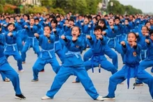 附图。