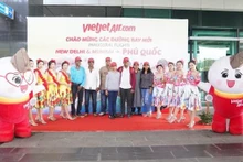 越南富国岛至印度新德里和孟买航线开通仪式。（图片来源：vietjetair.com）
