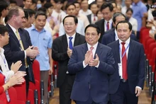 越南政府总理范明正出席了胡志明市国家大学2023年开学典礼。
