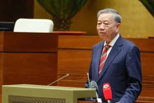 全力完成精简政治体系任务【图表新闻】