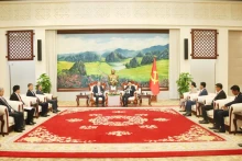 会见场景。