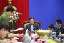 杜雄越副部长在工作会议上发言。